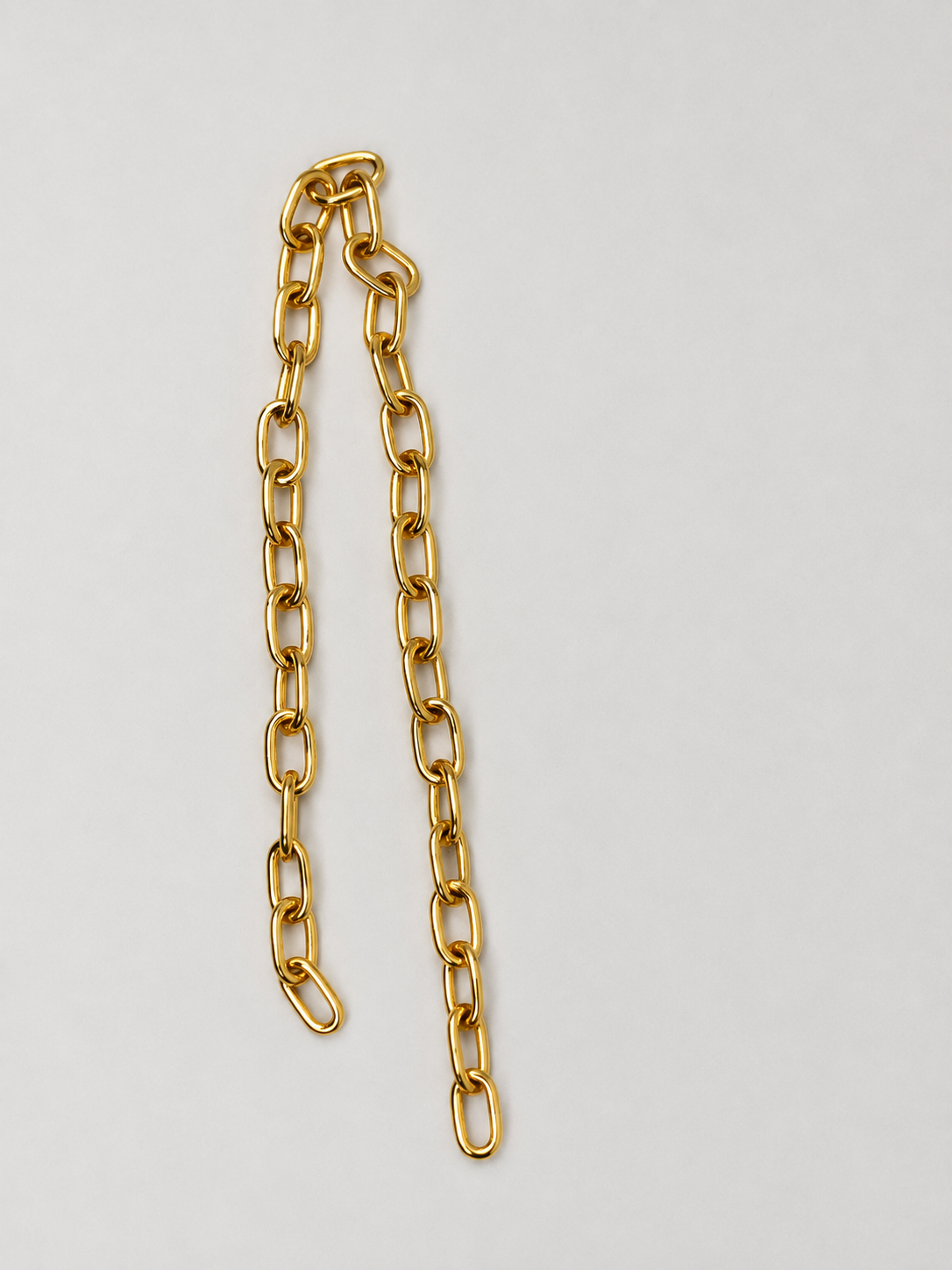 Cadena Eslabón Rectangular Delgado Dorado